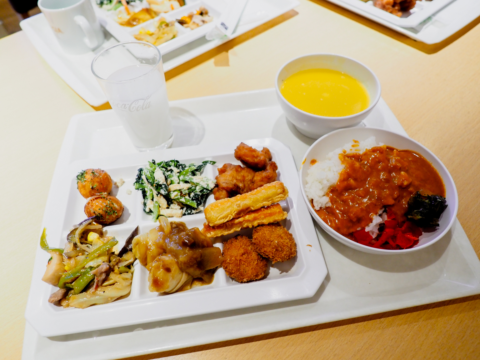 網站近期文章：【京都吃到飽】MK計程車司機食堂 700日幣自助餐外人也能用餐！