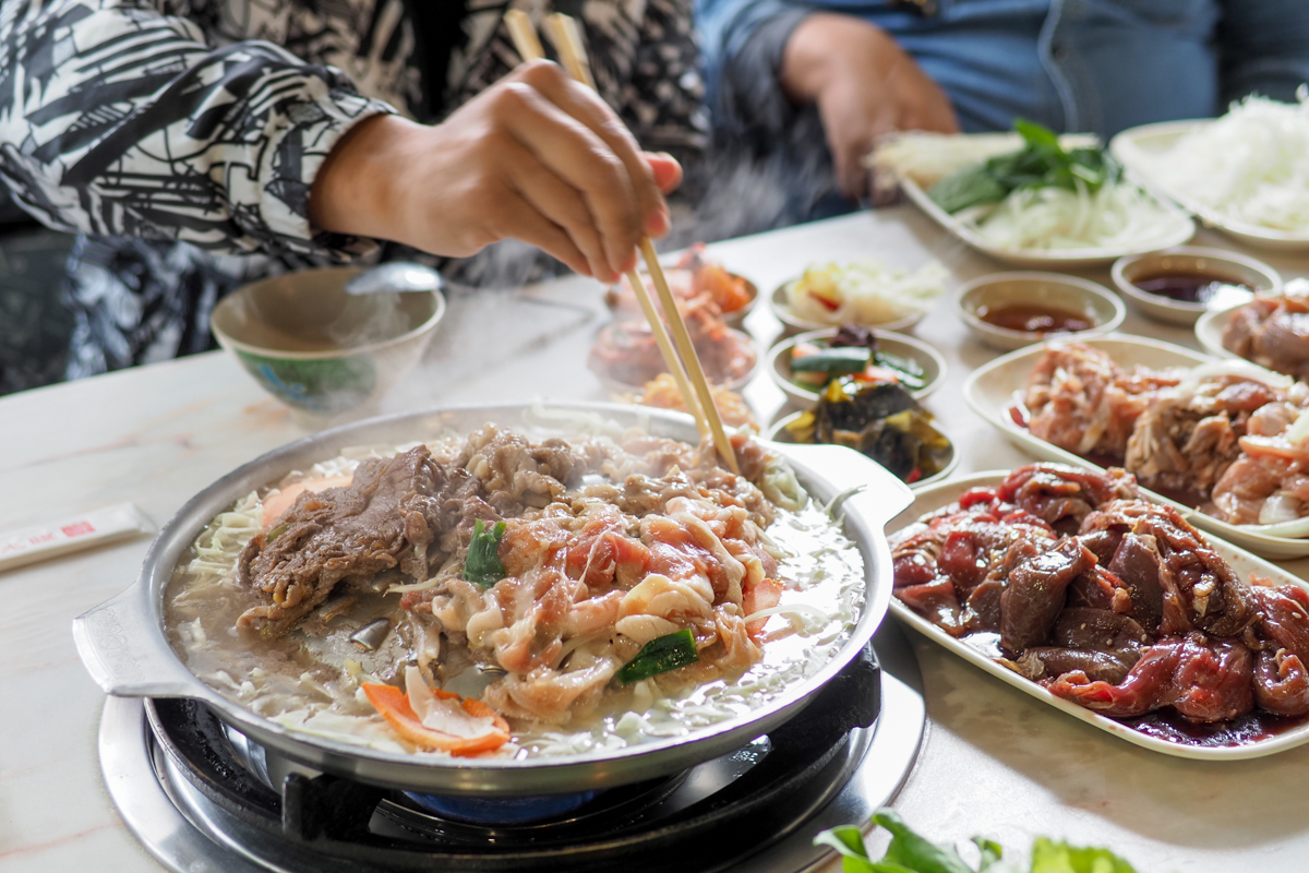 網站近期文章：台北韓式烤肉吃到飽| 韓江烤肉 400有找免收服務費還有超好吃拔絲地瓜！